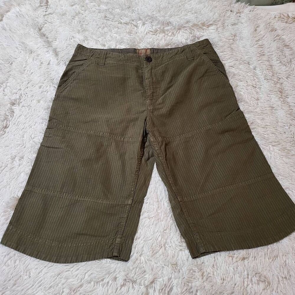 Men's cargo olive shorts 34x15